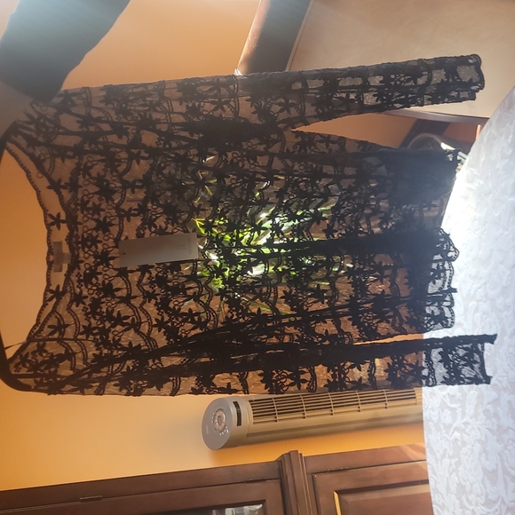 Cute Black Top - Picture 3 of 4